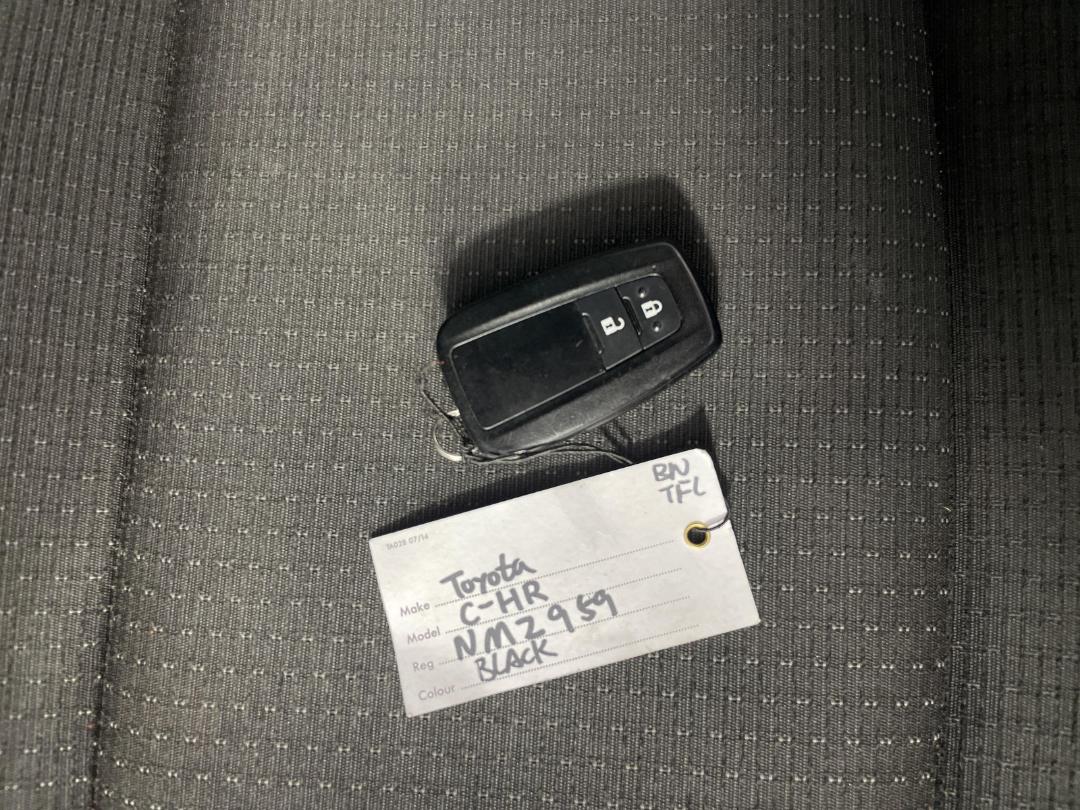 Photo '22' of Toyota C-HR