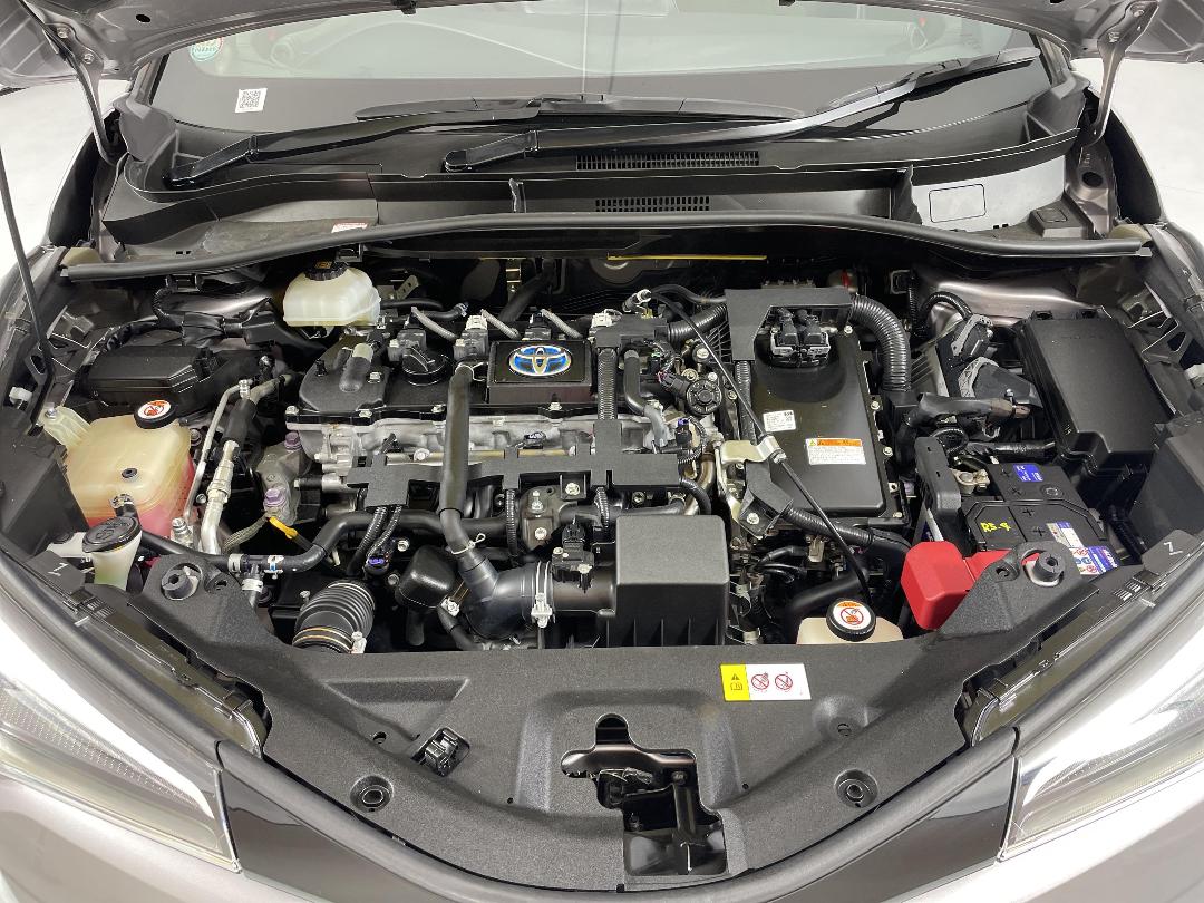 Photo '13' of Toyota C-HR