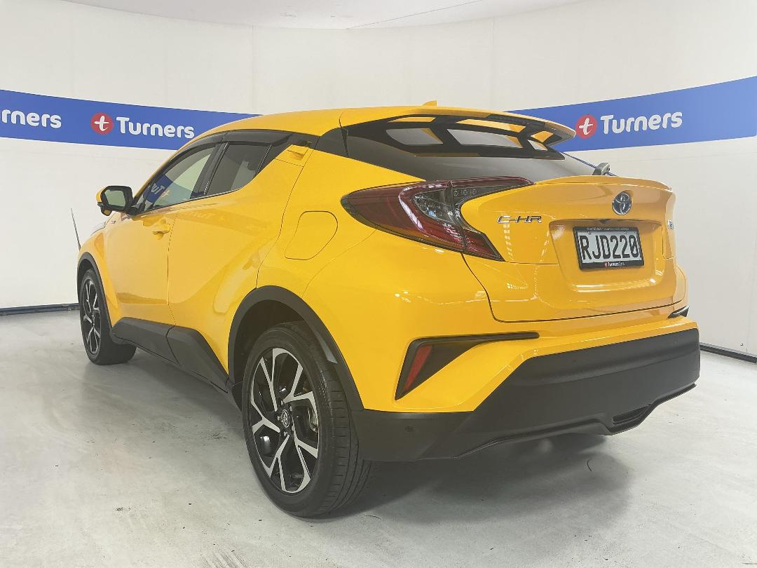 Photo '5' of Toyota C-HR