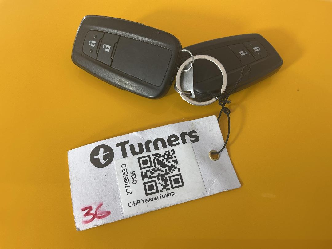 Photo '22' of Toyota C-HR