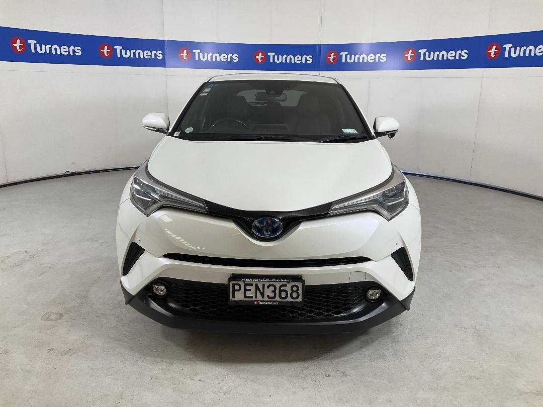 Photo '2' of Toyota C-HR