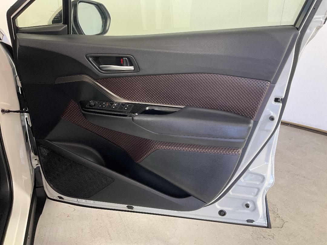 Photo '15' of Toyota C-HR