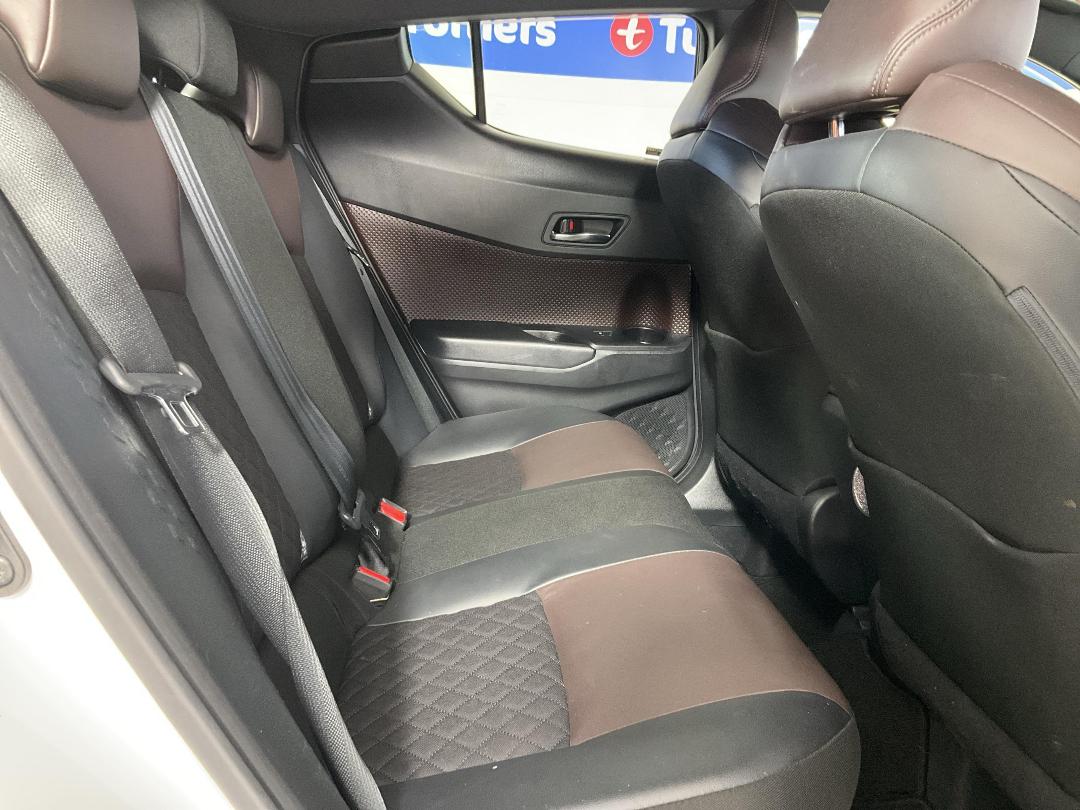 Photo '20' of Toyota C-HR