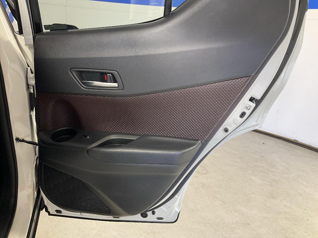 Photo '19' of Toyota C-HR