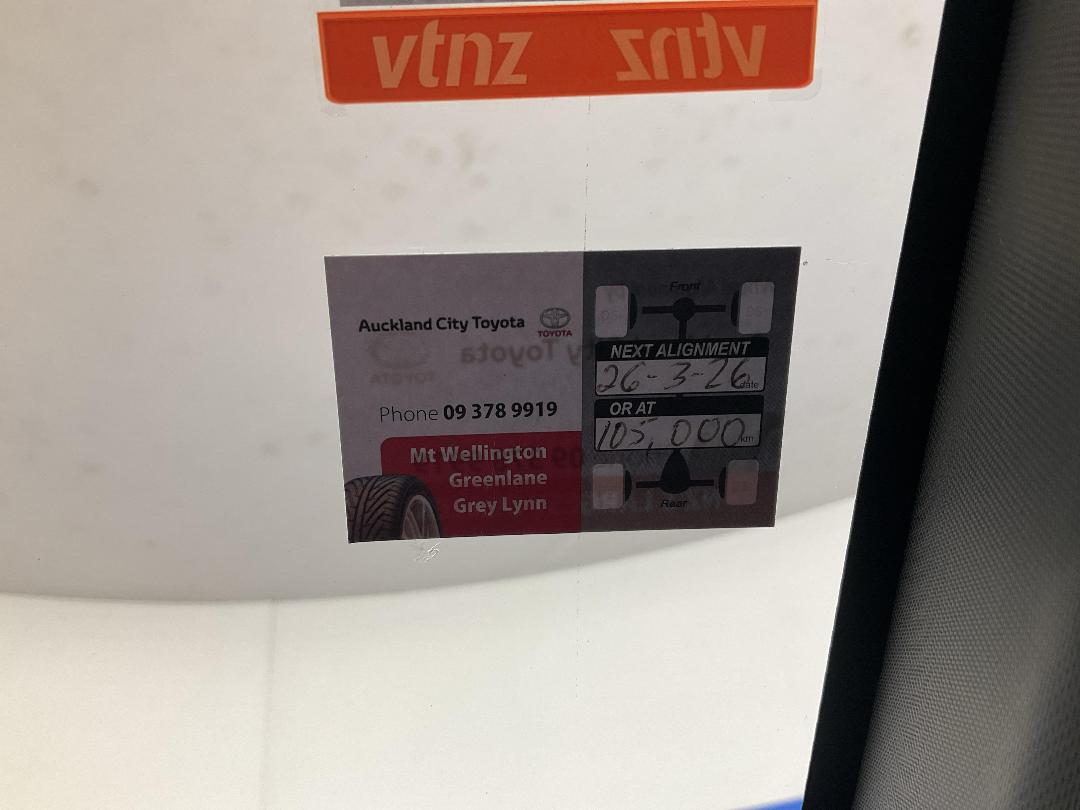 Photo '25' of Toyota C-HR