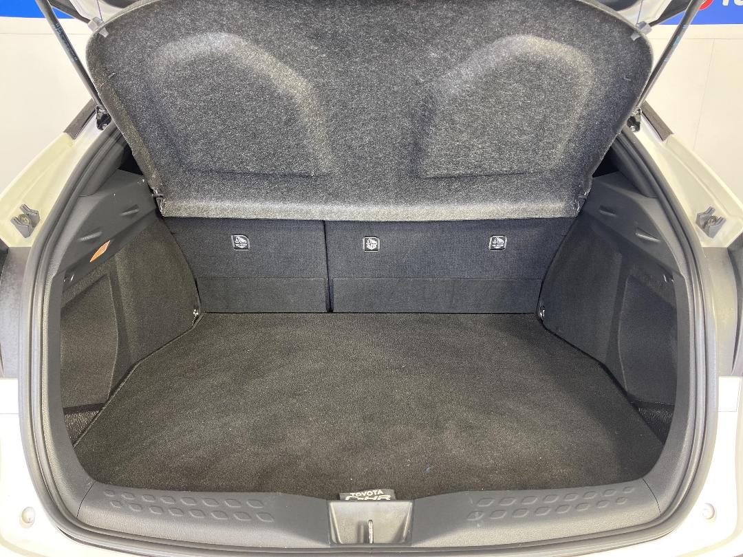 Photo '14' of Toyota C-HR