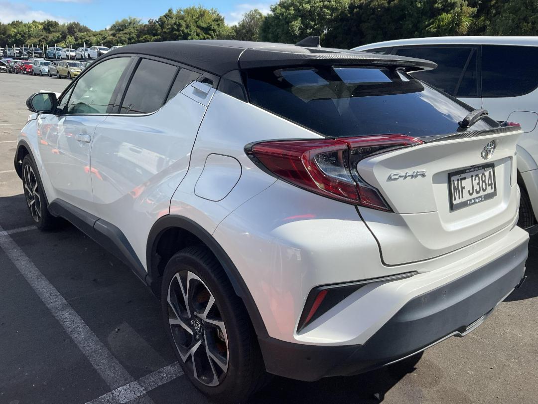 Photo '3' of Toyota C-HR Limited Photo '3' of Toyota C-HR Limited