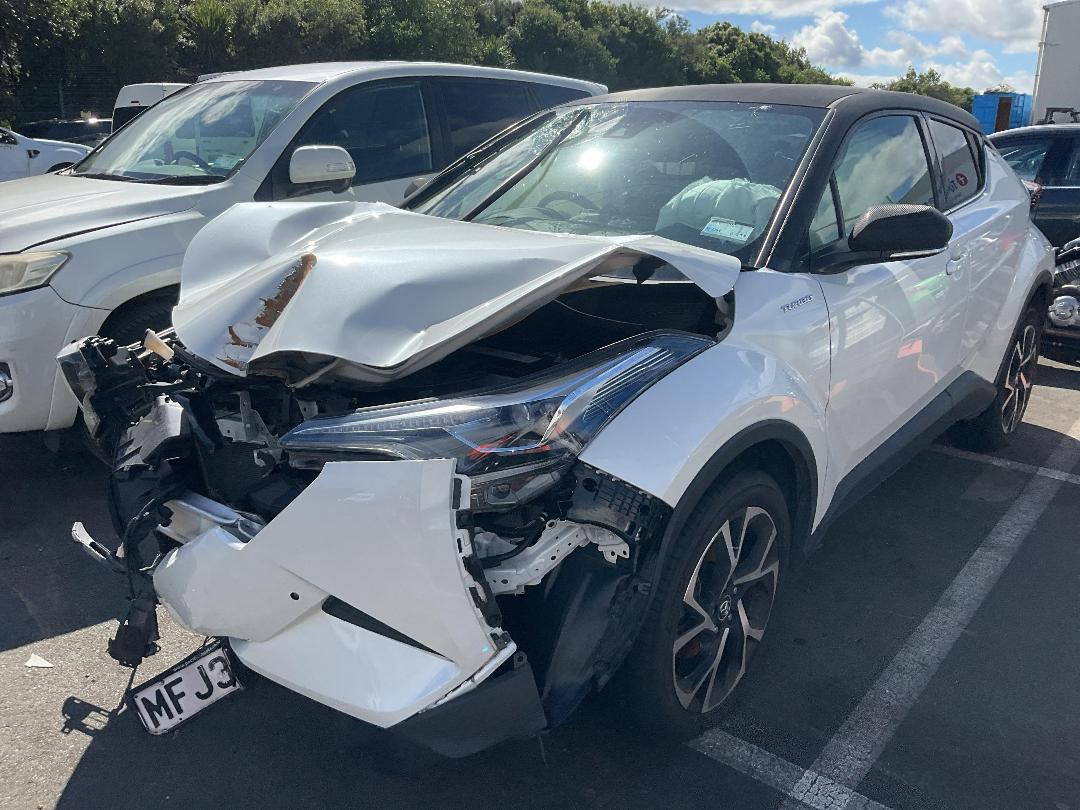 Photo '2' of Toyota C-HR Limited Photo '2' of Toyota C-HR Limited