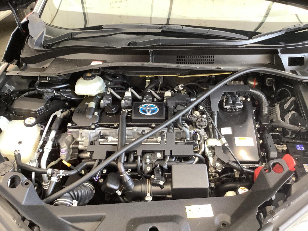 Photo '10' of Toyota C-HR Photo '10' of Toyota C-HR