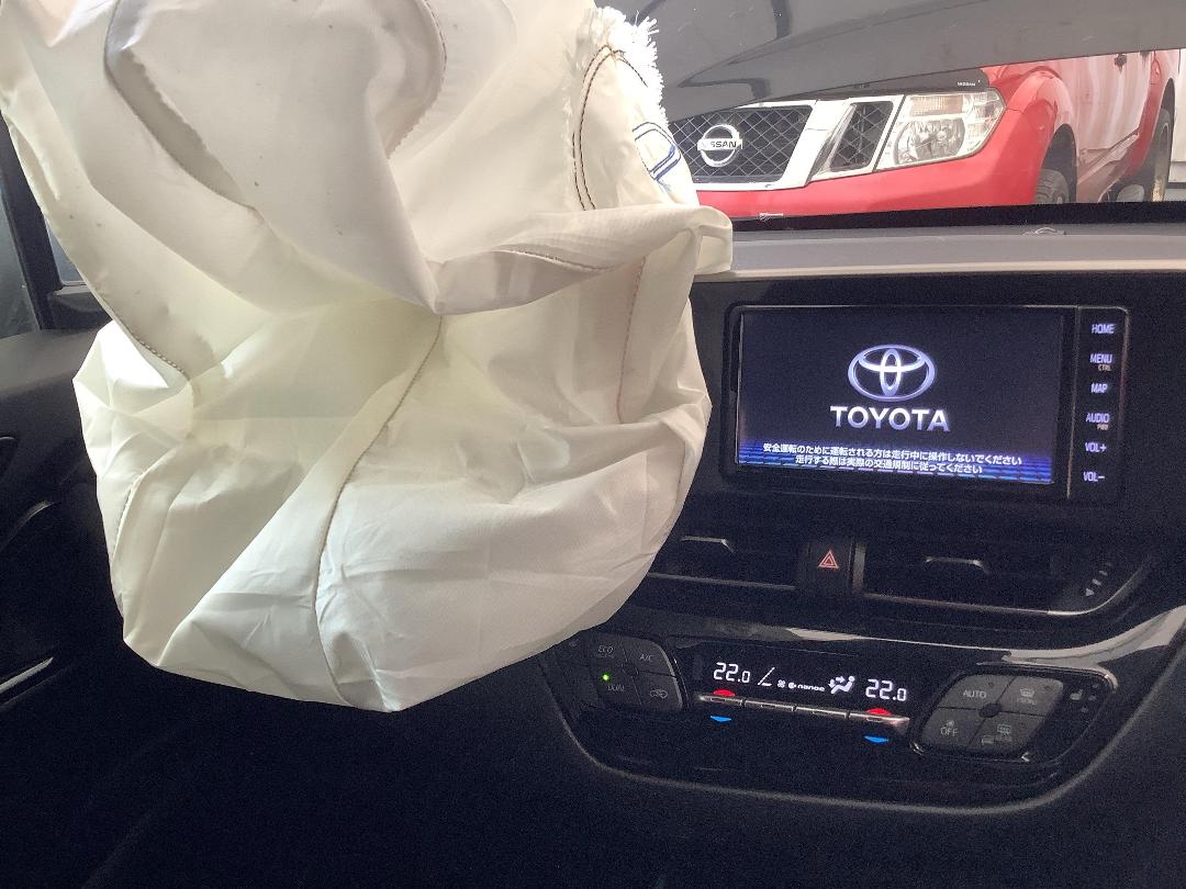 Photo '17' of Toyota C-HR Photo '17' of Toyota C-HR