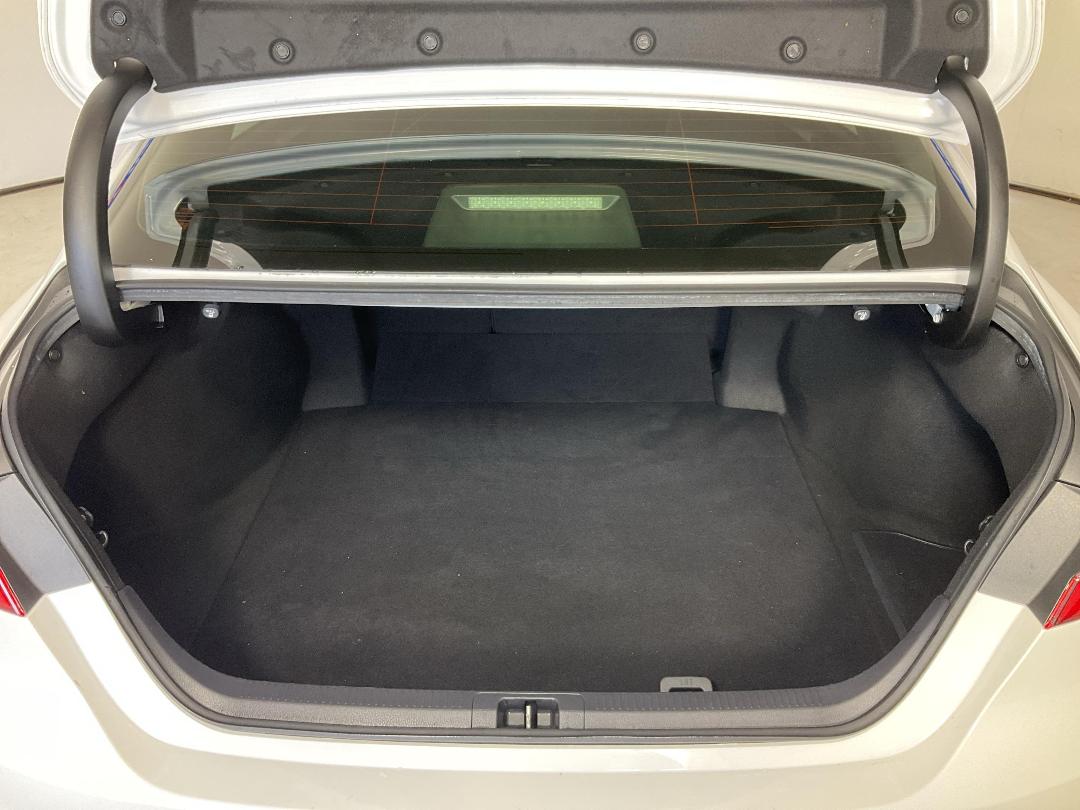 Photo '14' of Toyota Camry