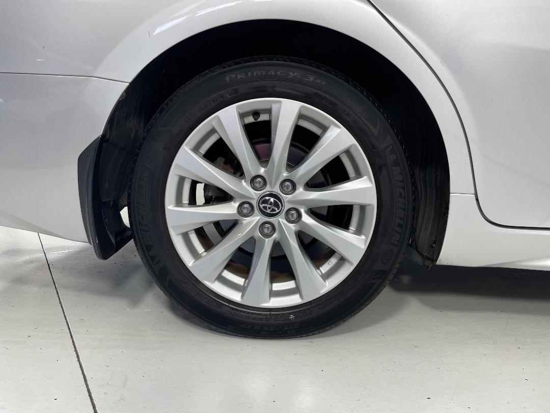 Photo '12' of Toyota Camry