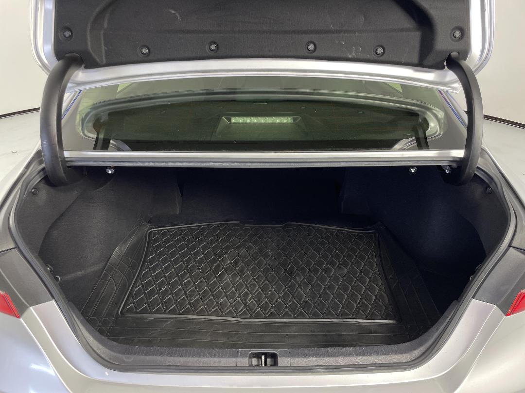 Photo '14' of Toyota Camry