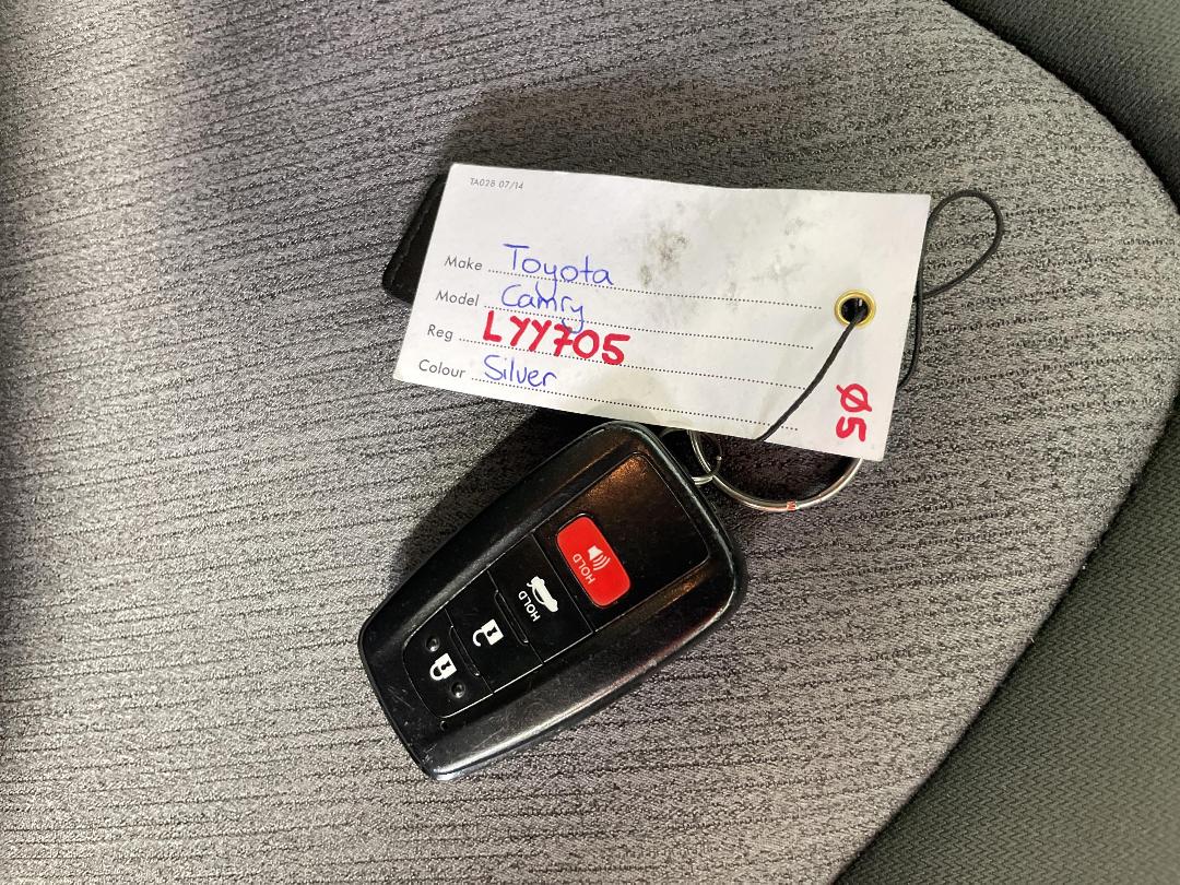 Photo '22' of Toyota Camry