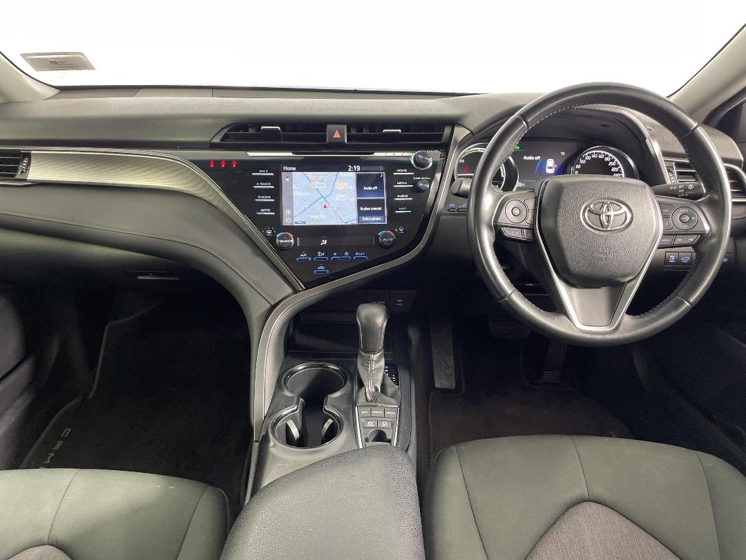 Photo '18' of Toyota Camry