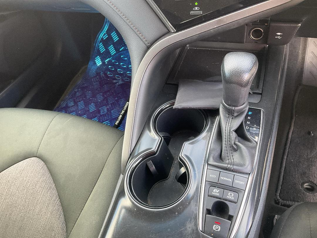 Photo '25' of Toyota Camry GX