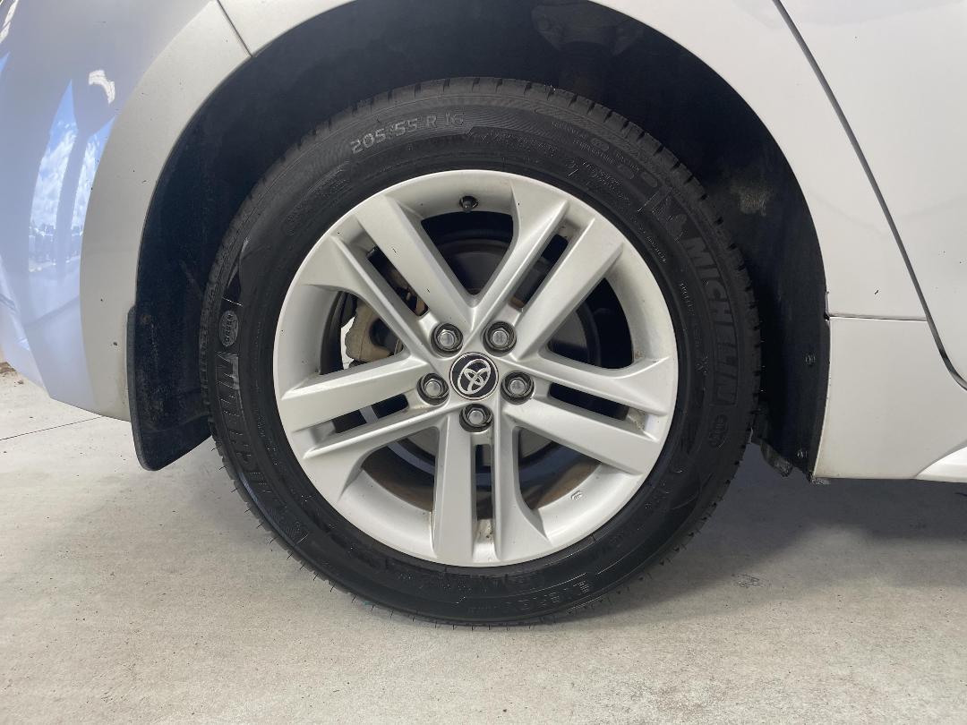 Photo '12' of Toyota Corolla Photo '12' of Toyota Corolla