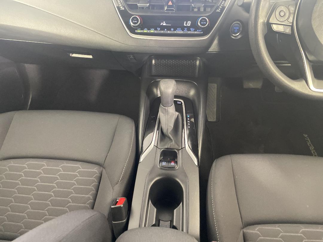 Photo '18' of Toyota Corolla Photo '18' of Toyota Corolla