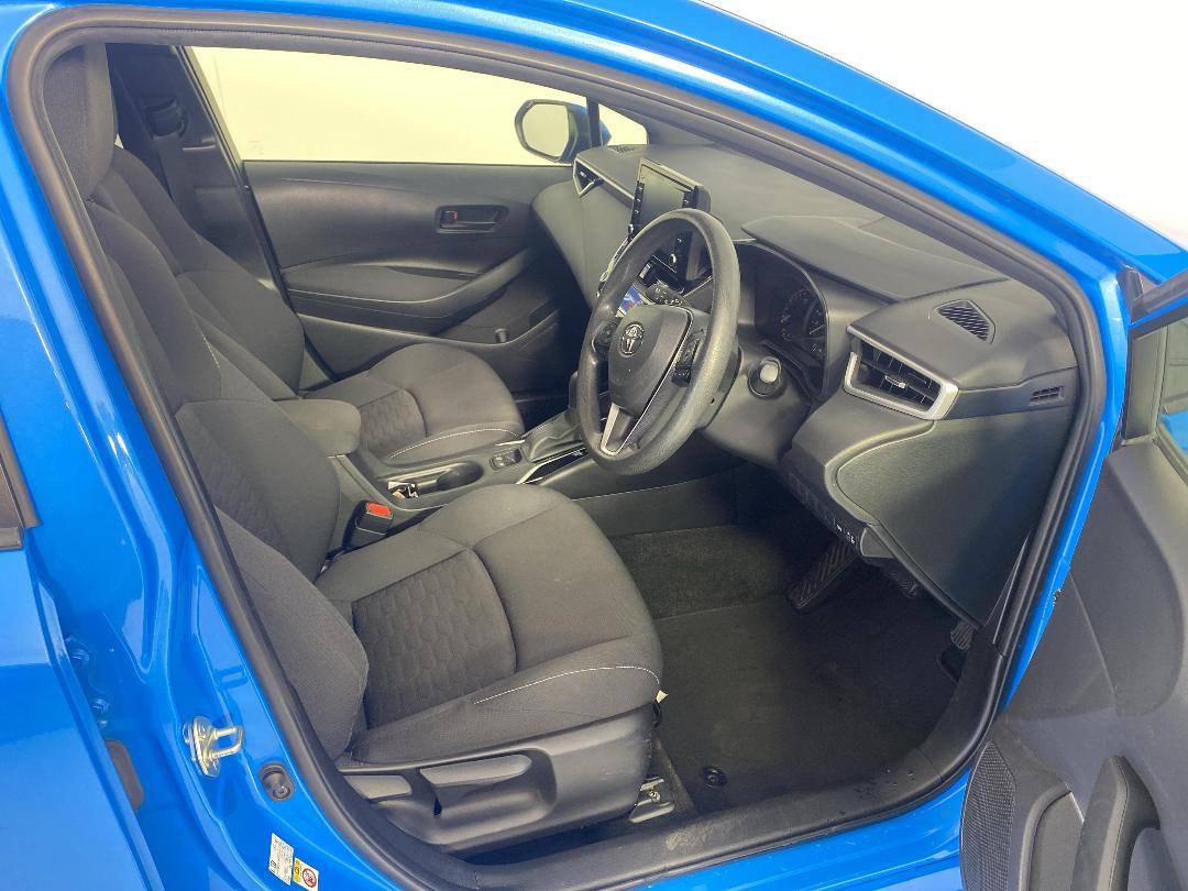 Photo '16' of Toyota Corolla Photo '16' of Toyota Corolla