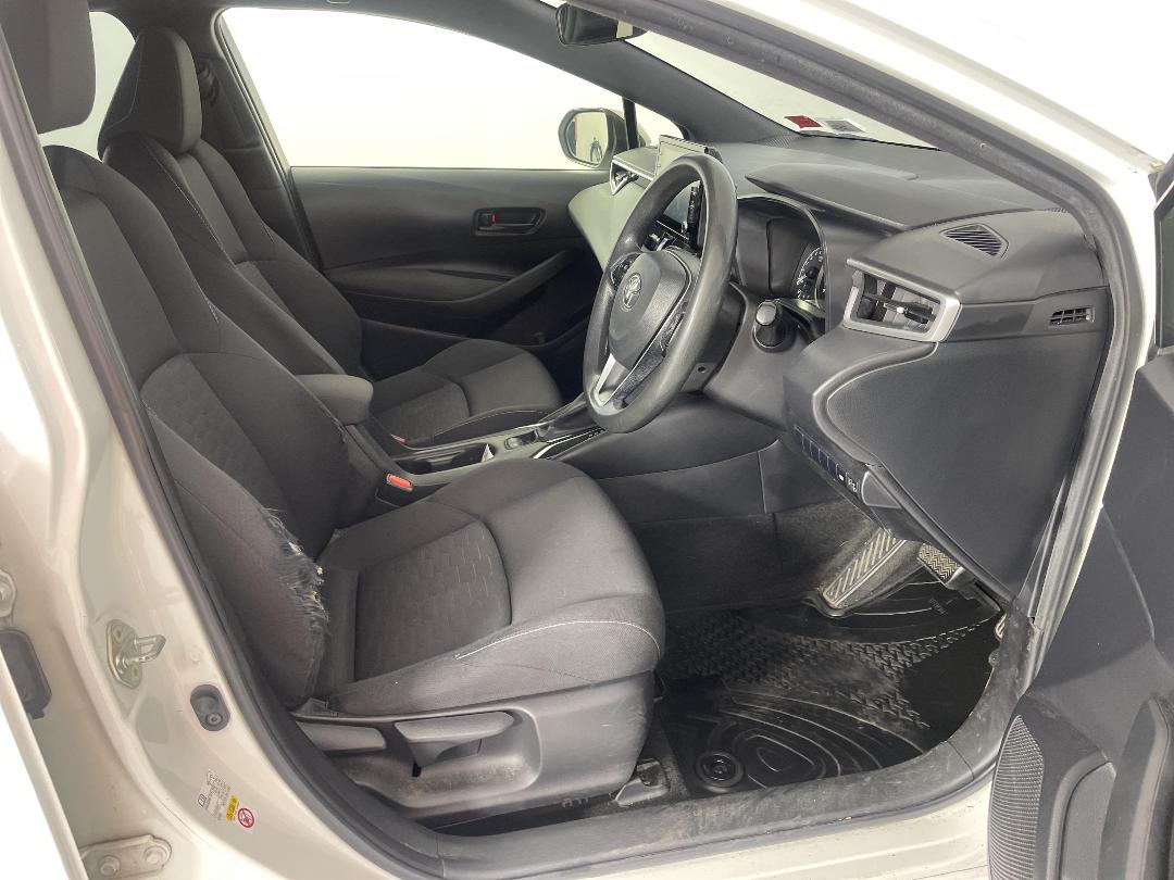 Photo '16' of Toyota Corolla