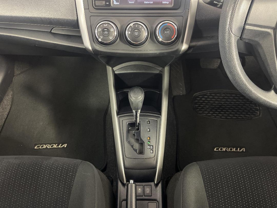 Photo '18' of Toyota Corolla