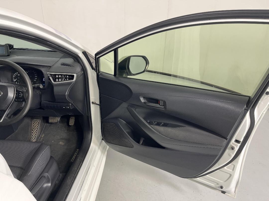 Photo '15' of Toyota Corolla Photo '15' of Toyota Corolla