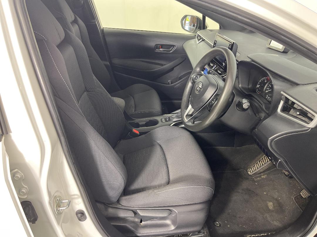 Photo '16' of Toyota Corolla Photo '16' of Toyota Corolla