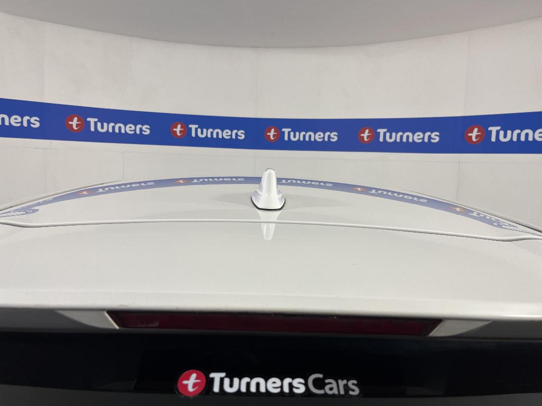 Photo '27' of Toyota Corolla Photo '27' of Toyota Corolla