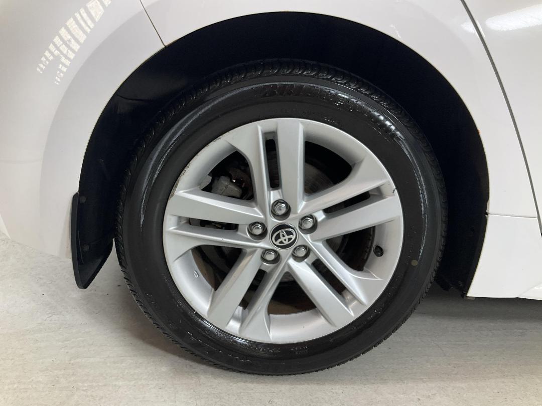 Photo '12' of Toyota Corolla