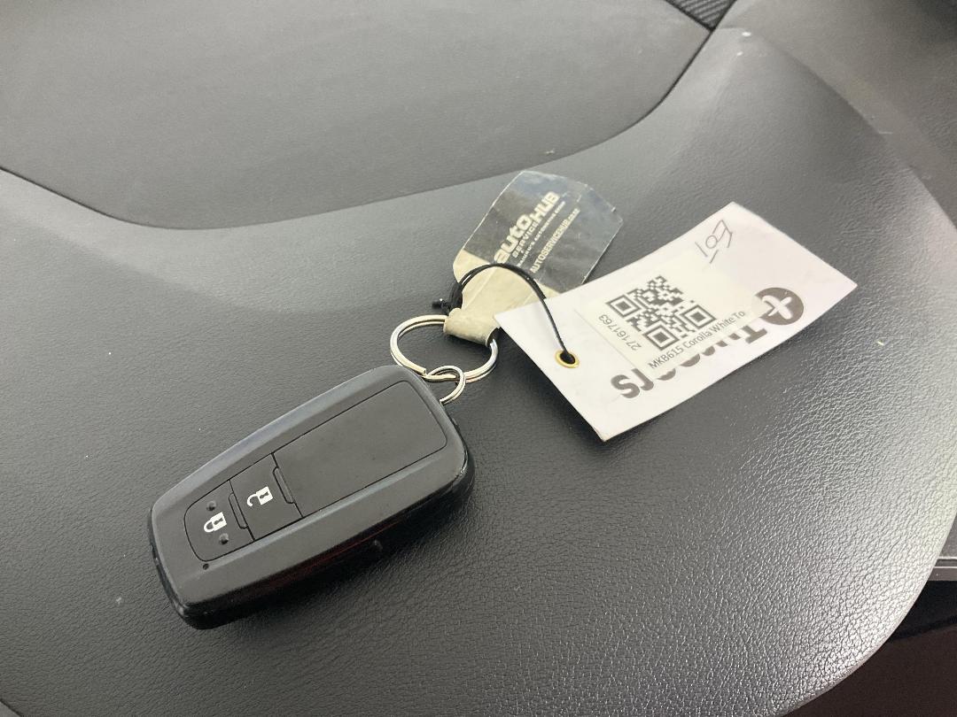 Photo '22' of Toyota Corolla