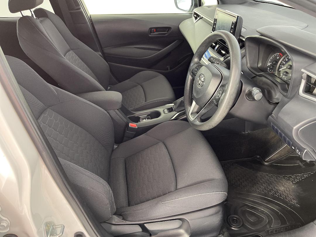 Photo '16' of Toyota Corolla