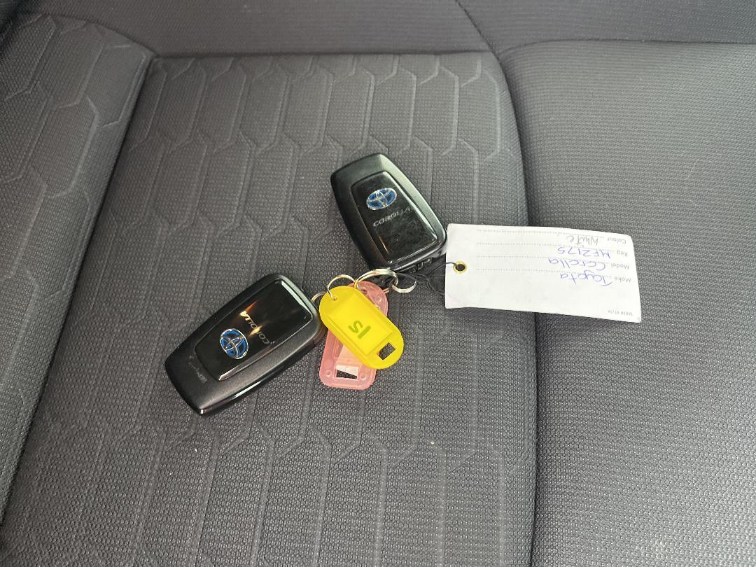 Photo '22' of Toyota Corolla