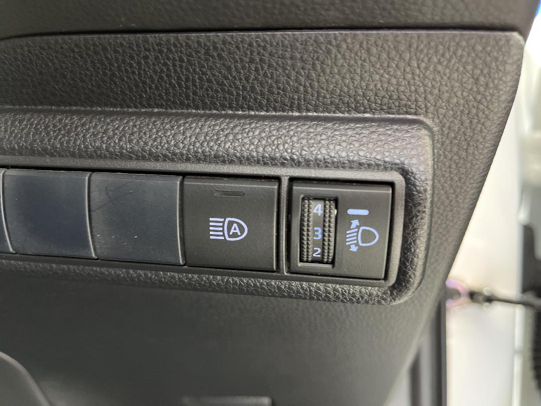 Photo '24' of Toyota Corolla