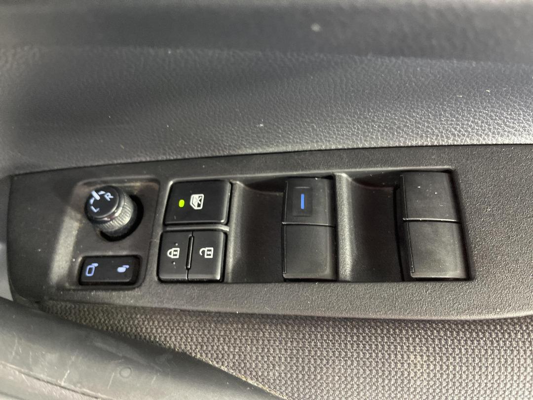 Photo '23' of Toyota Corolla