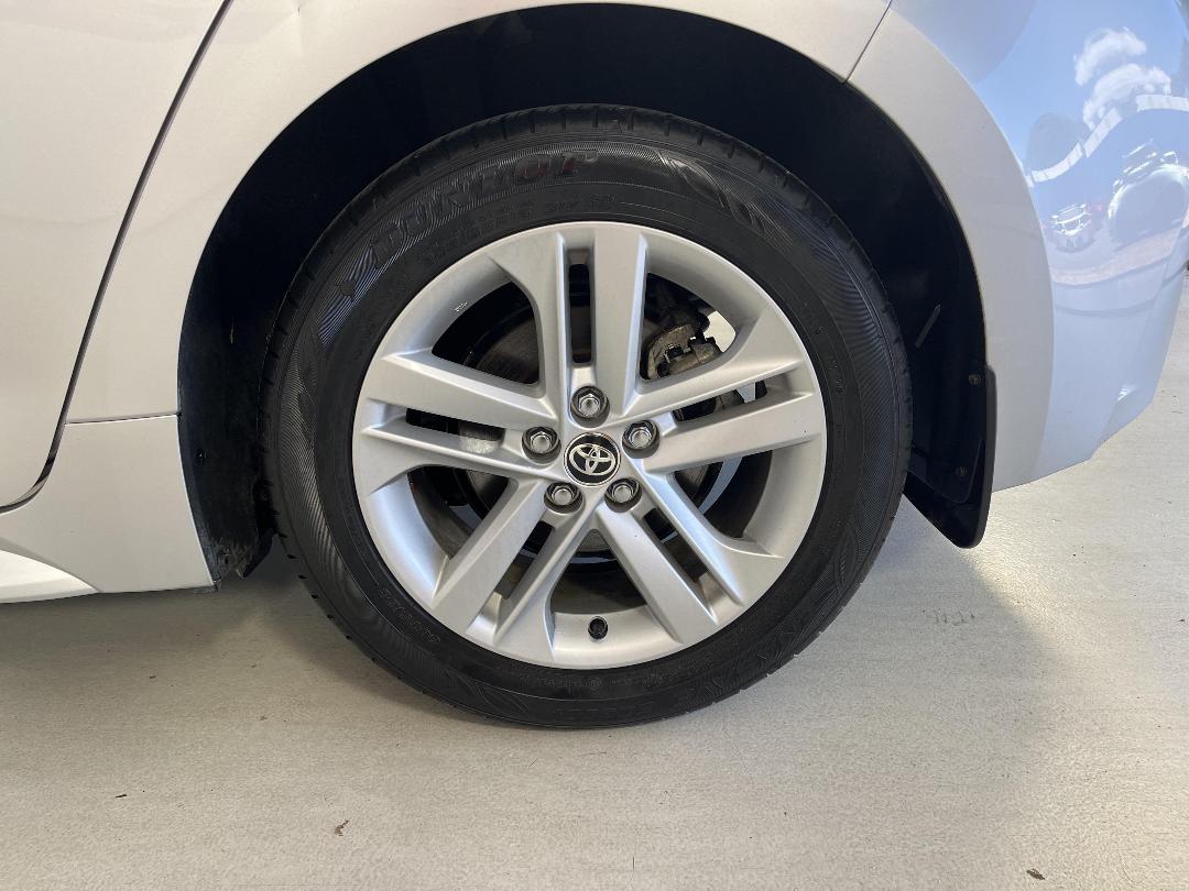 Photo '11' of Toyota Corolla