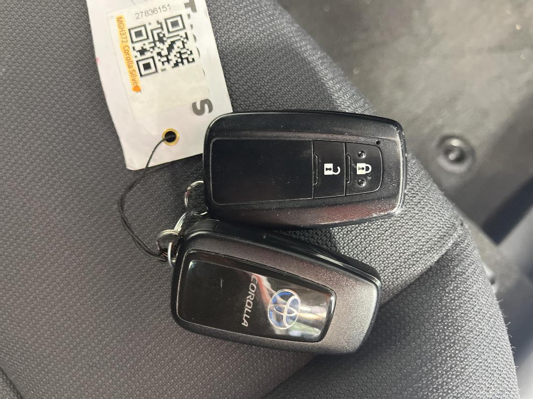 Photo '22' of Toyota Corolla