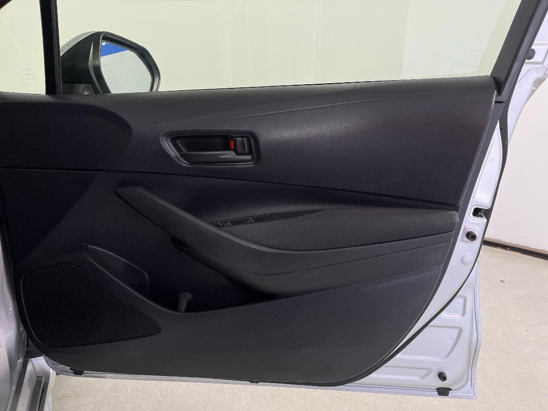 Photo '15' of Toyota Corolla Photo '15' of Toyota Corolla