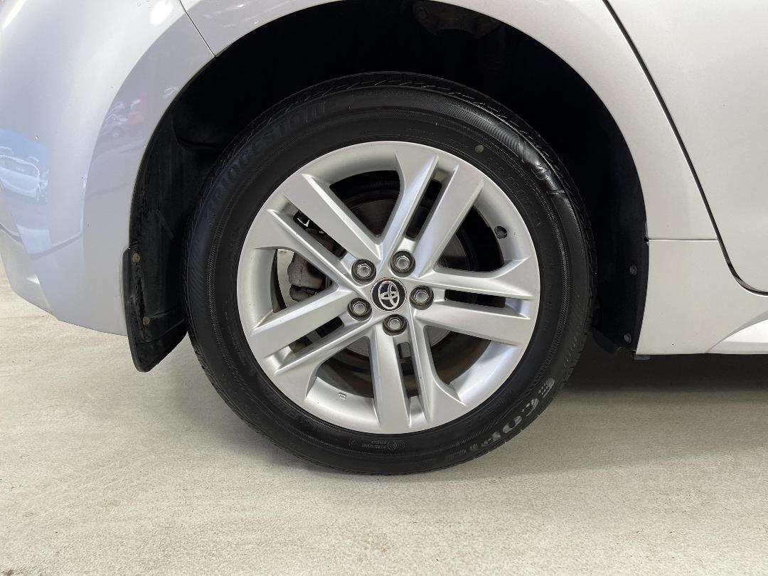 Photo '12' of Toyota Corolla