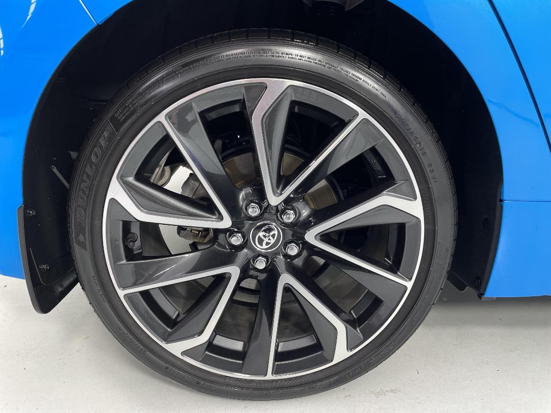 Photo '12' of Toyota Corolla