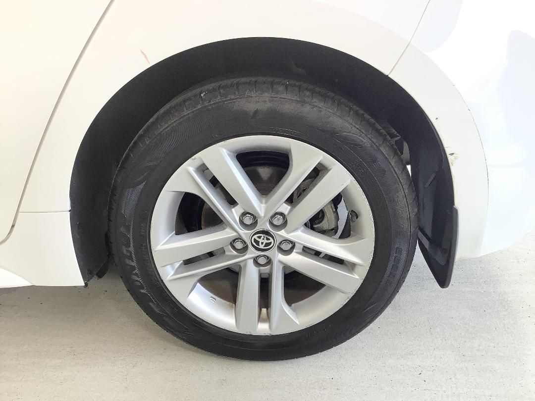 Photo '11' of Toyota Corolla