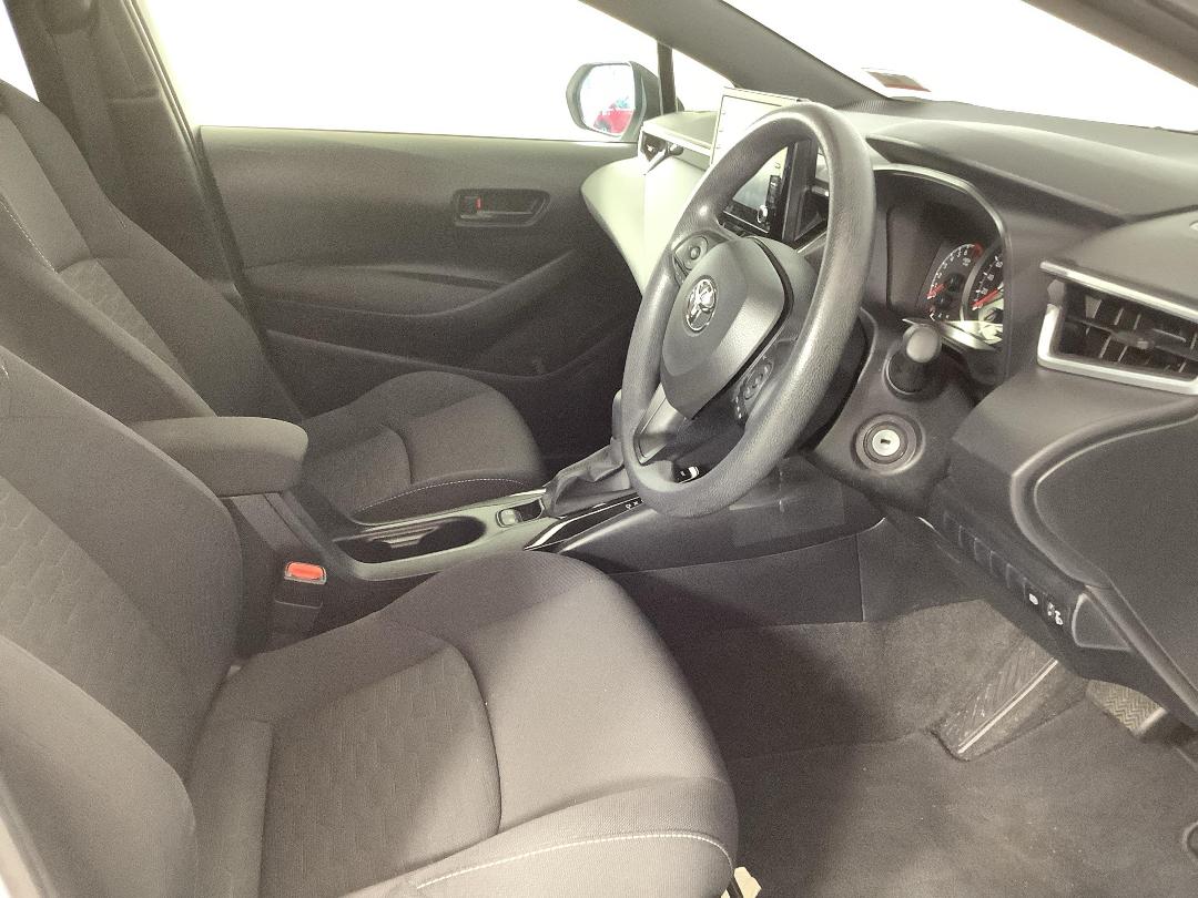 Photo '16' of Toyota Corolla