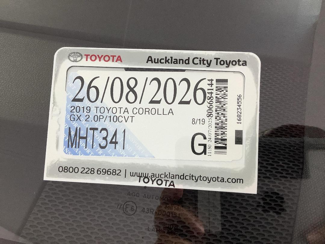 Photo '24' of Toyota Corolla