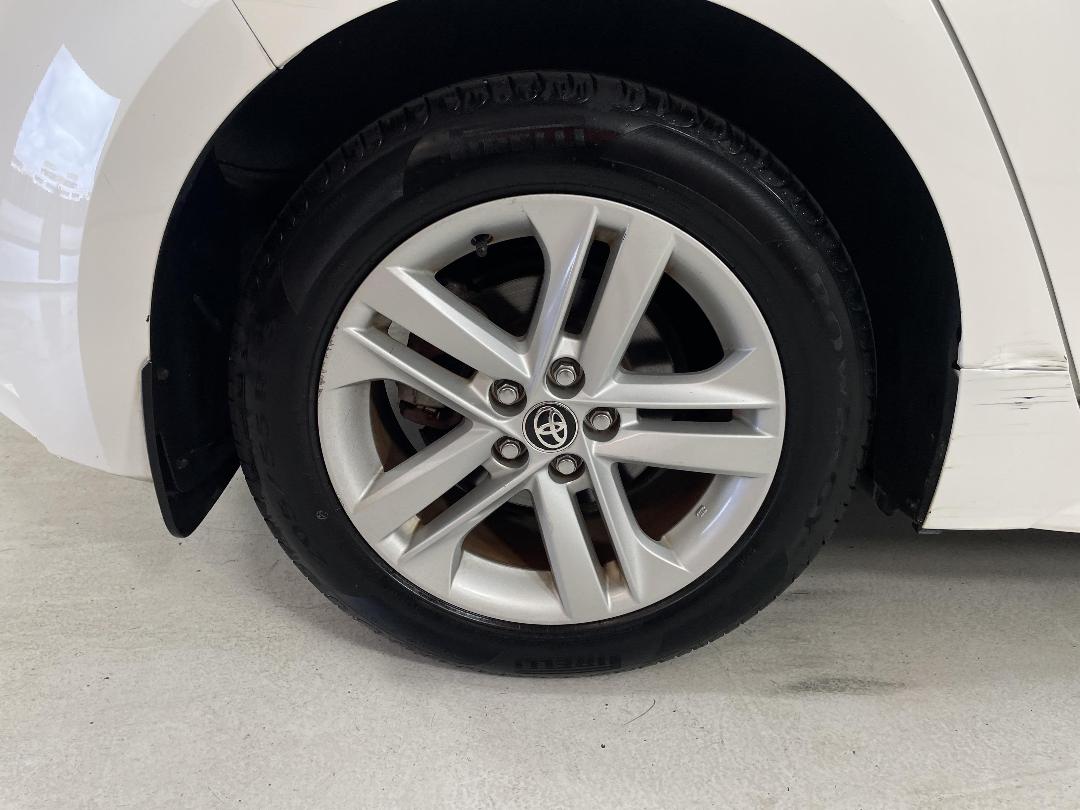 Photo '12' of Toyota Corolla