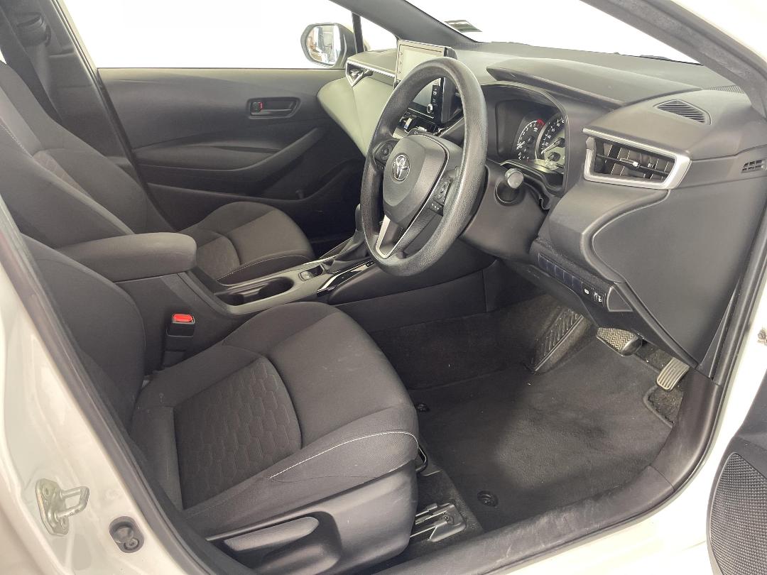 Photo '16' of Toyota Corolla