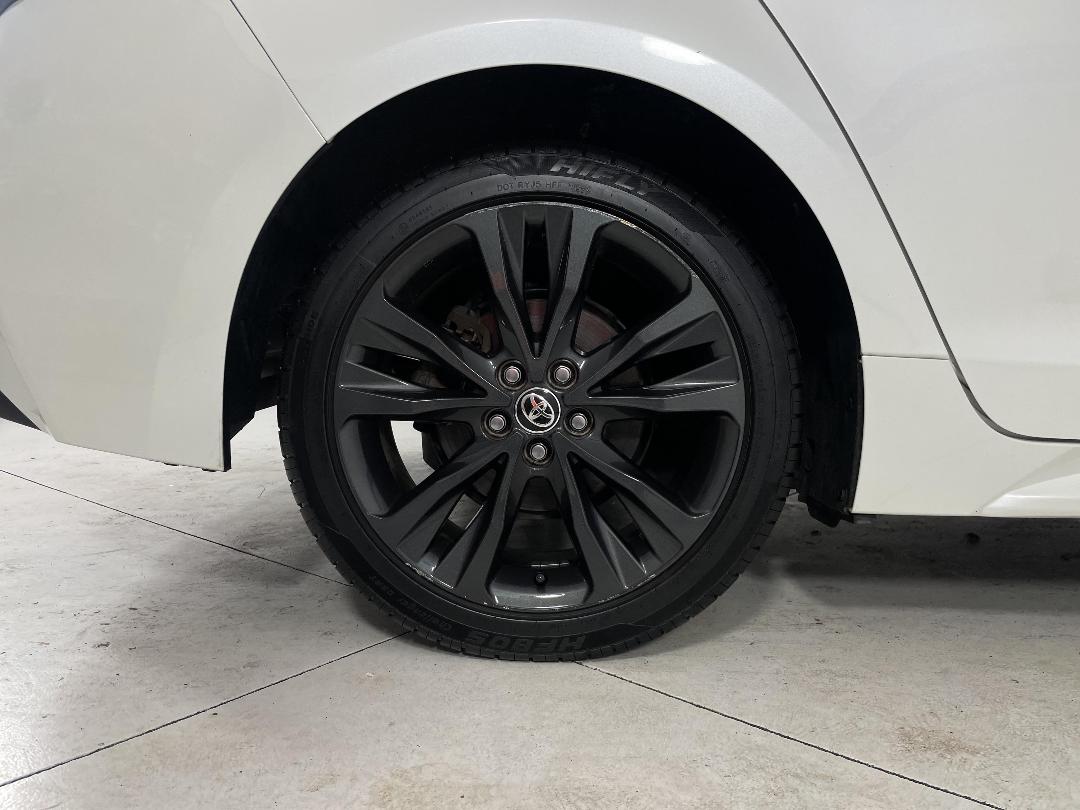 Photo '12' of Toyota Corolla