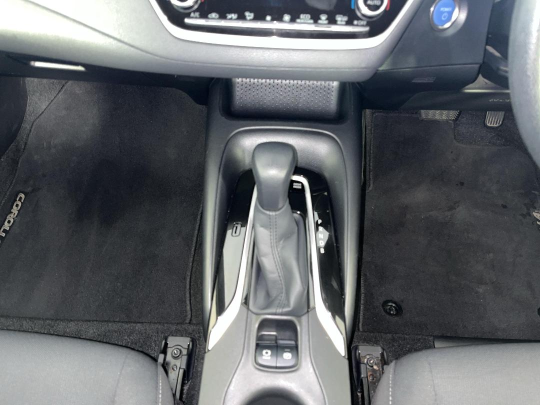 Photo '18' of Toyota Corolla