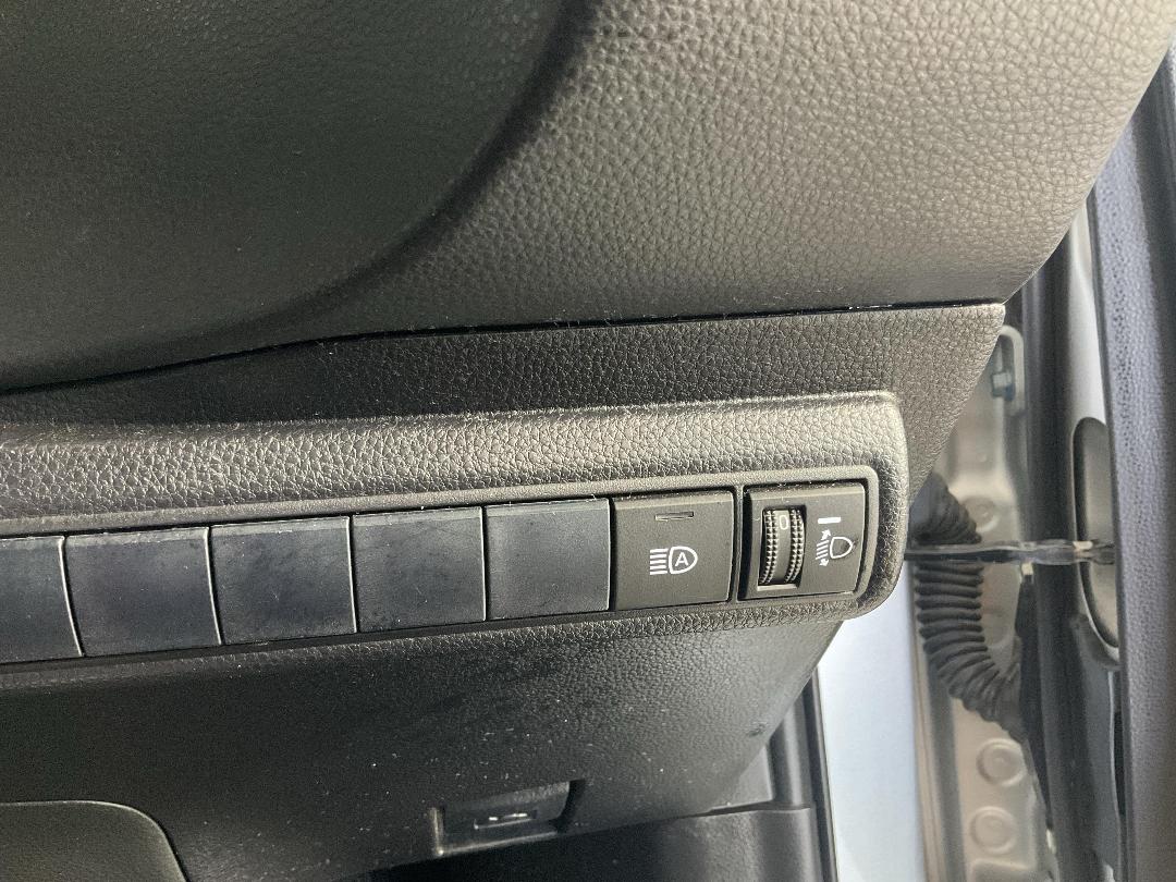 Photo '28' of Toyota Corolla