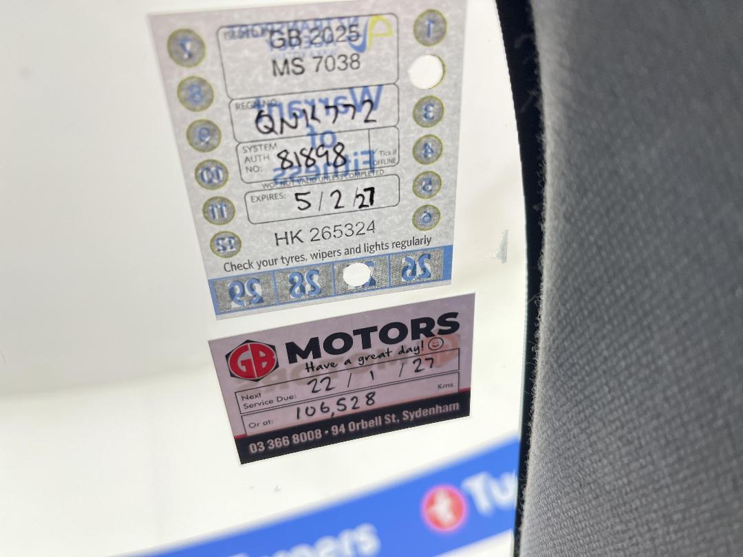 Photo '23' of Toyota Corolla