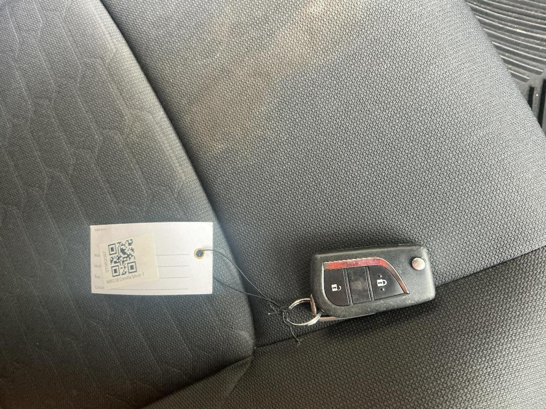 Photo '16' of Toyota Corolla GX