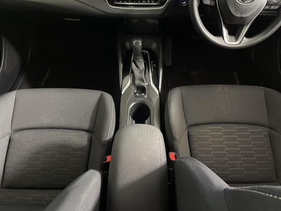 Photo '18' of Toyota Corolla